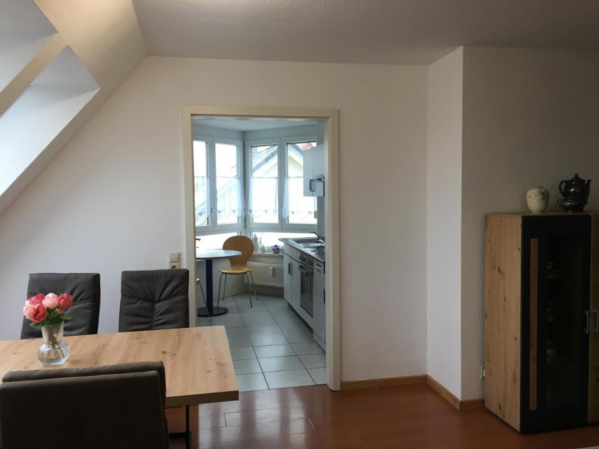 Sonnige Mit Balkon Apartment