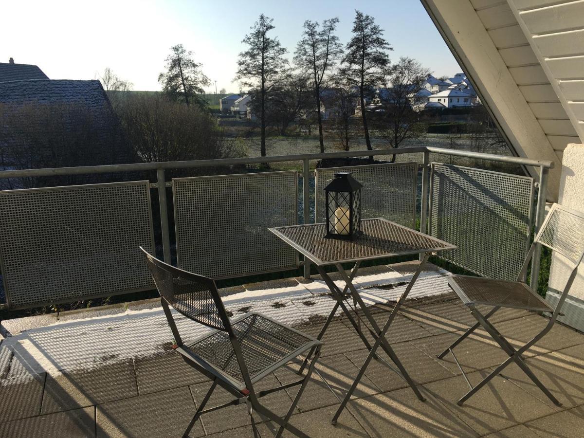Sonnige Mit Balkon Apartment *