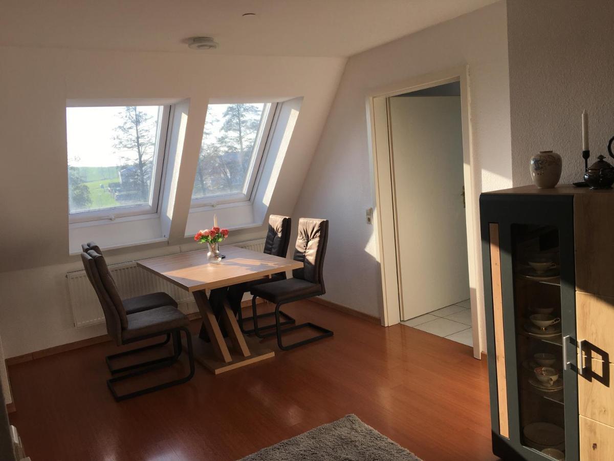 Apartment Sonnige Mit Balkon