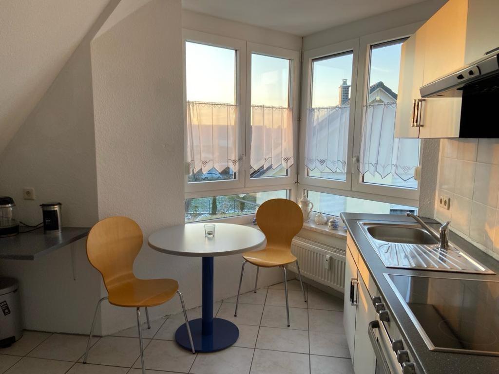 Sonnige Mit Balkon Apartment